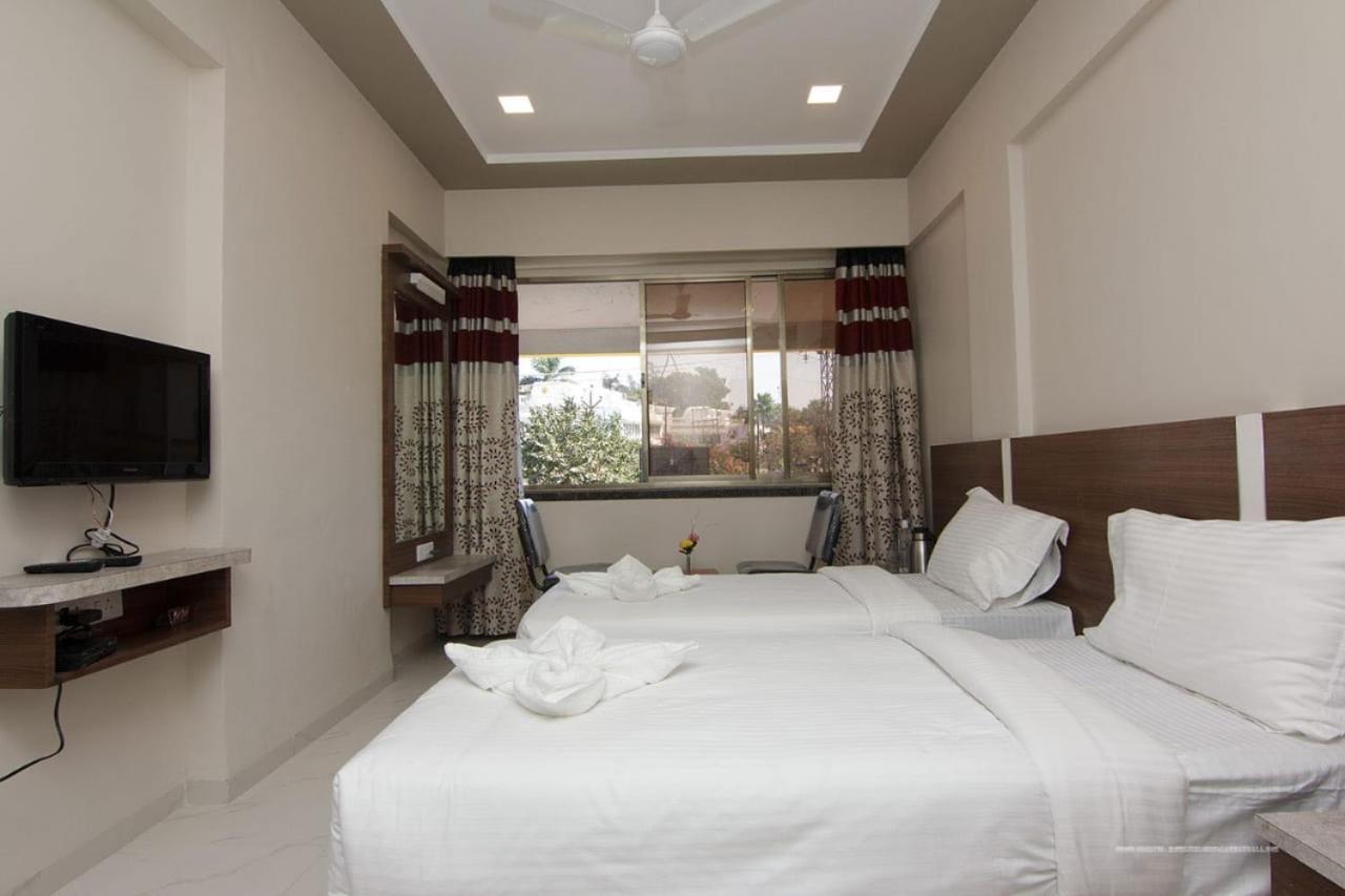 Highland Resort Lonavala Esterno foto