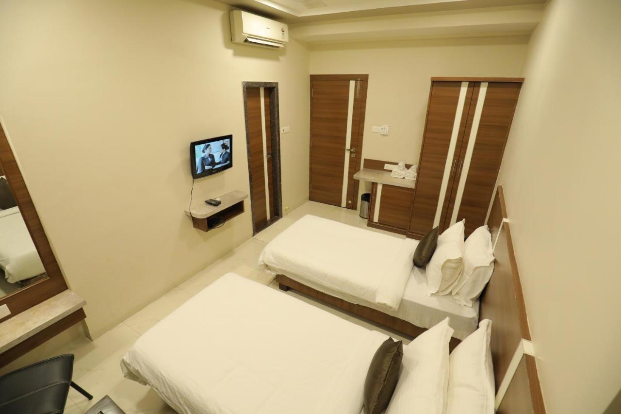 Highland Resort Lonavala Esterno foto
