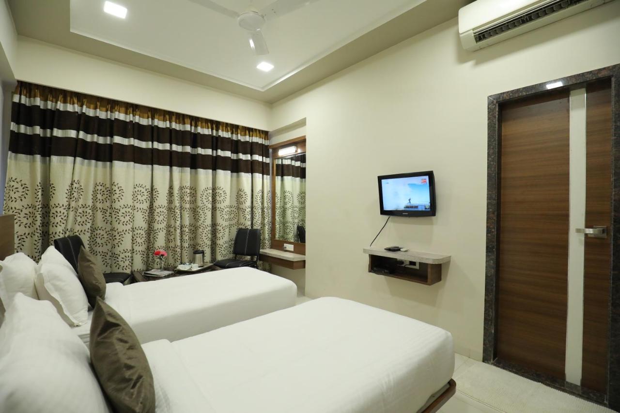 Highland Resort Lonavala Esterno foto