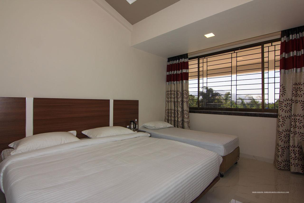 Highland Resort Lonavala Esterno foto